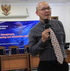 SCM SOLUSI TRANSFER INFORMASI