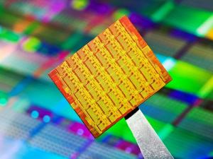 Intel Buat Prosesor Cloud Computing 48 Inti